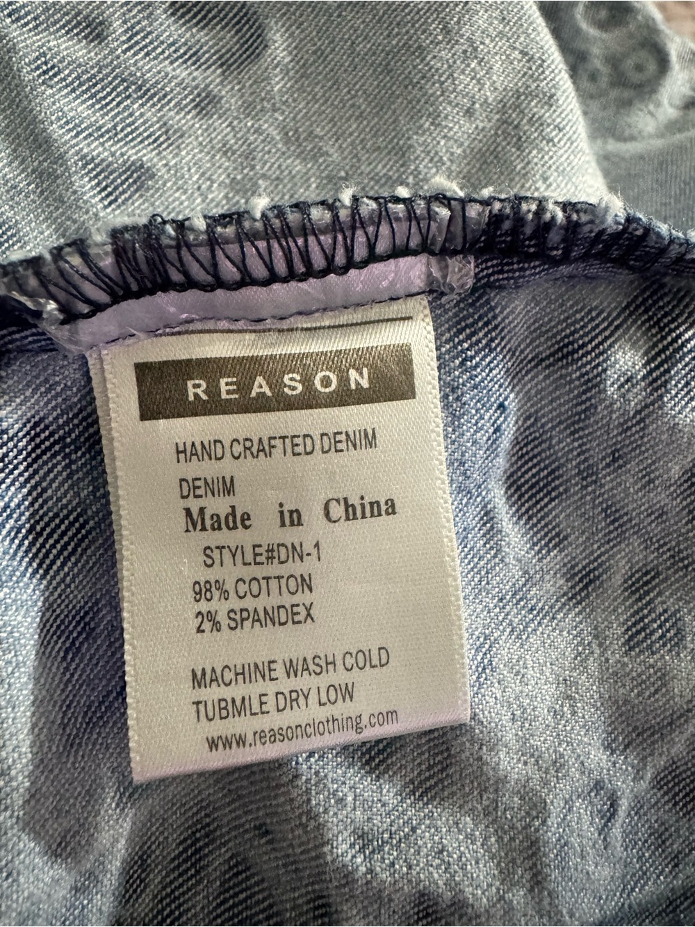 Reason Light Blue Wash Paisley Allover Print Denim Trucker Jacket Coat Sz Large - Picture 10 of 14
